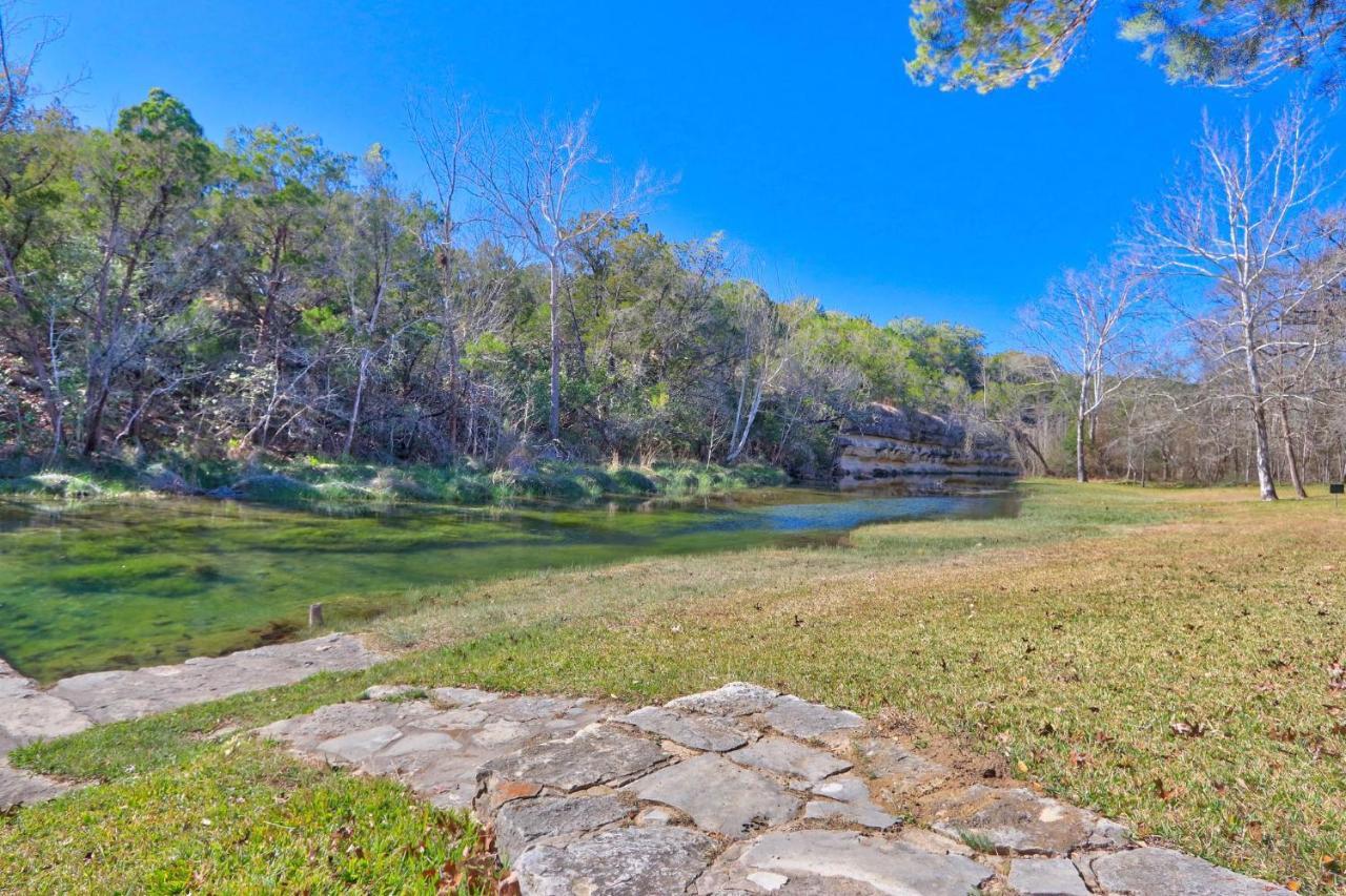 Clearwater Log Home Wimberley Exteriér fotografie