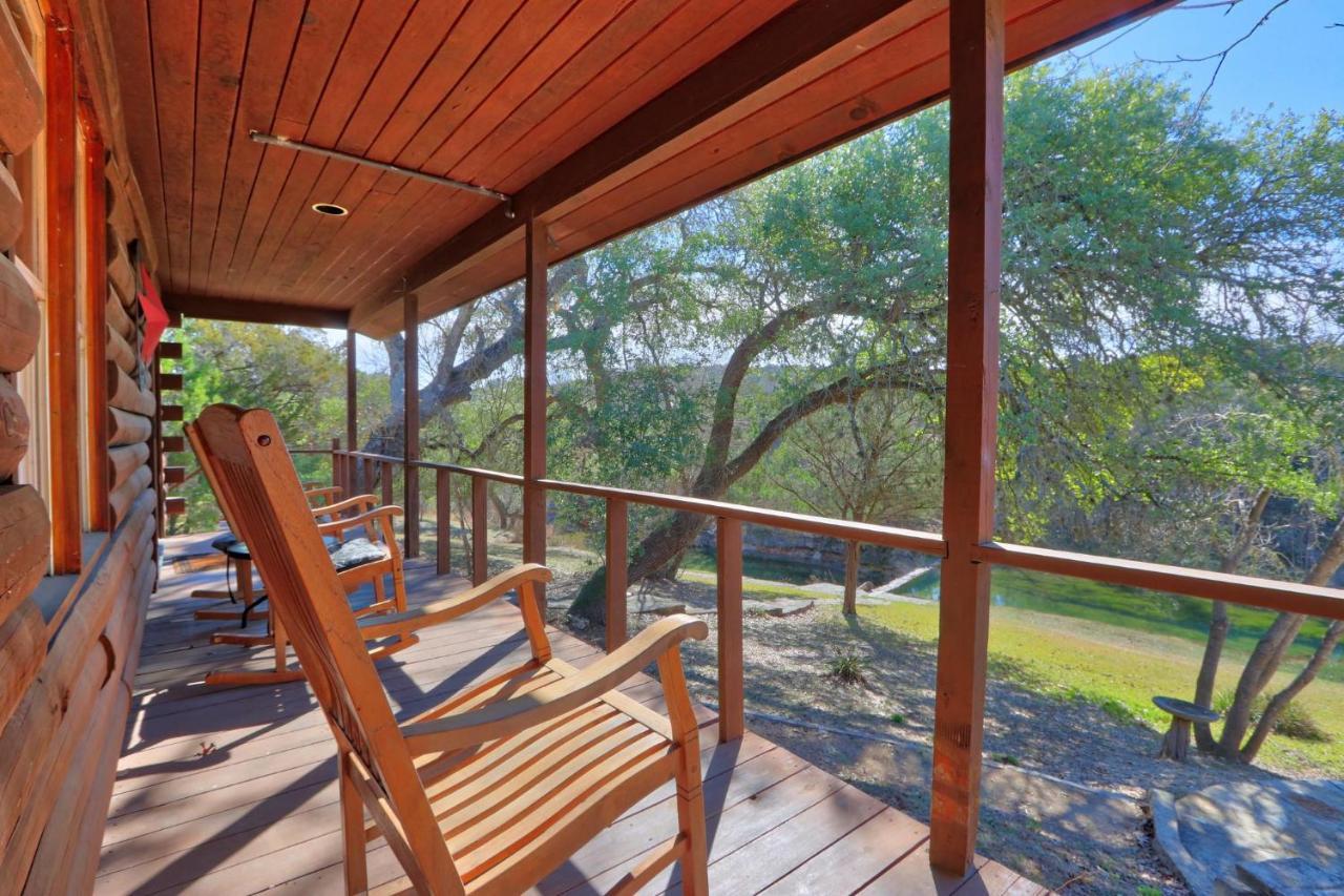 Clearwater Log Home Wimberley Exteriér fotografie